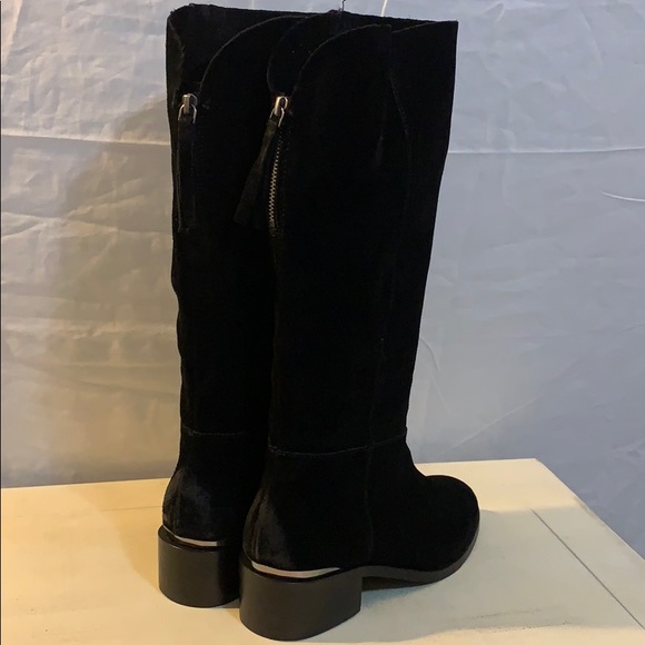 Tall suede boots - Picture 2 of 8